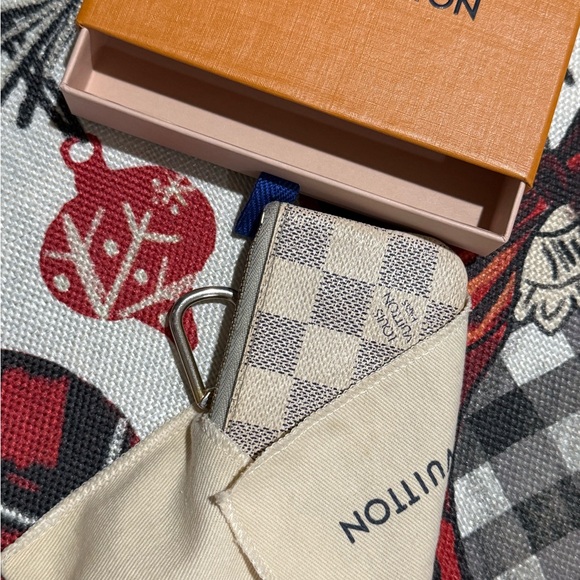 Louis Vuitton Damier Azure Key Pouch - Picture 7 of 10